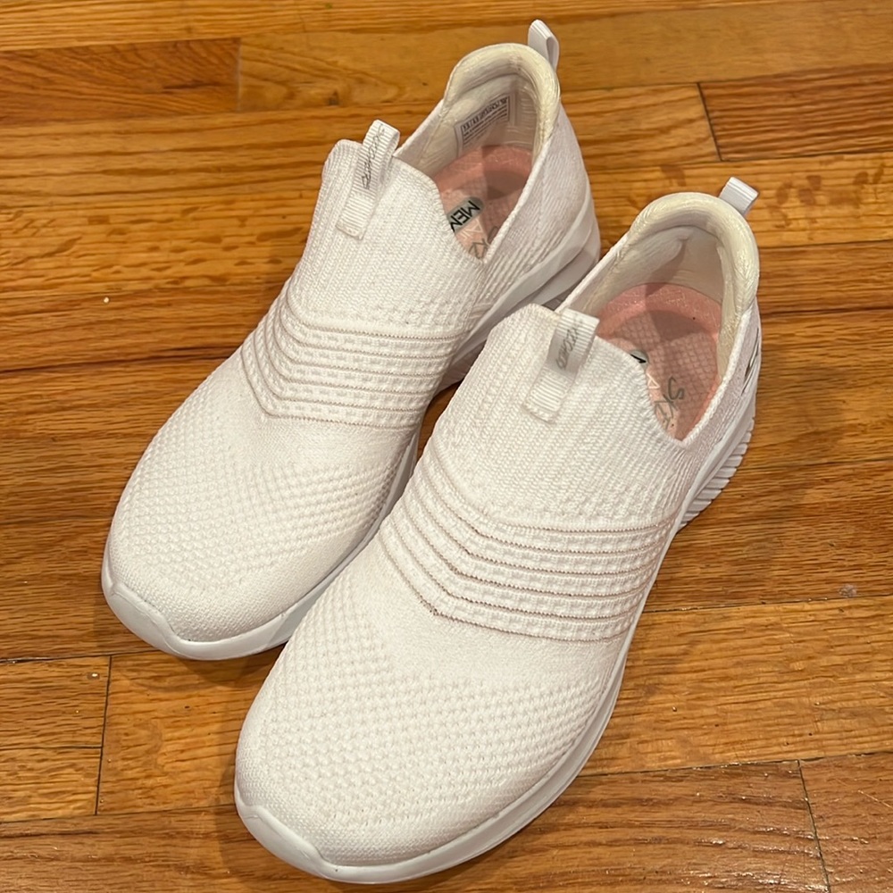 Sketchers Air Cooled Memory Foam